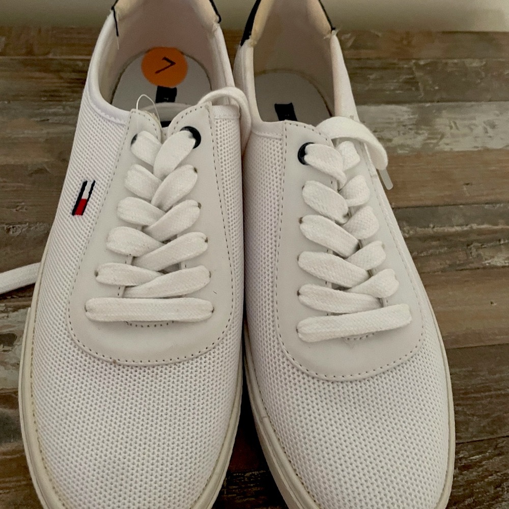 Tommy Hilfiger White Sneakers with Classic Design